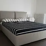 Casa Savoia Apartment Desenzano del Garda